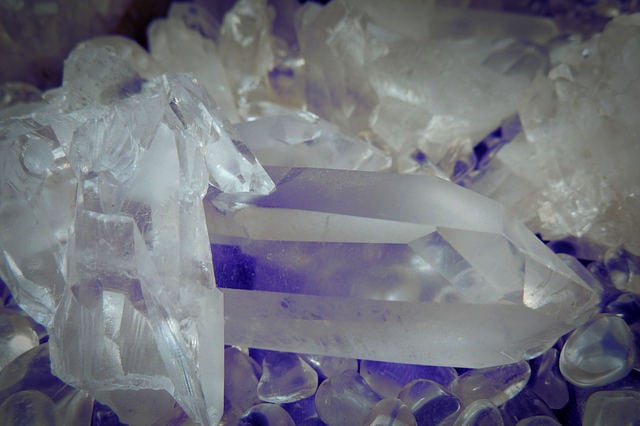 clear quartz healing crystals