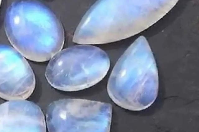 Moonstone healing crystals