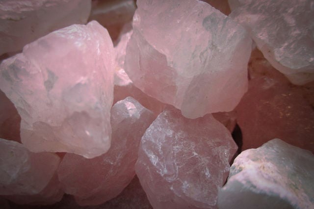 Rose quartz healing crystals